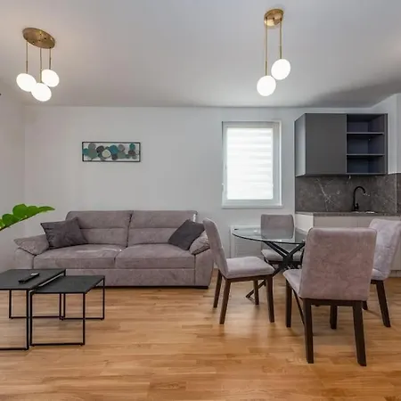 Modern And Comfortable In Appartement