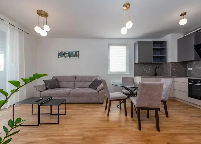 Modern And Comfortable In Apartman